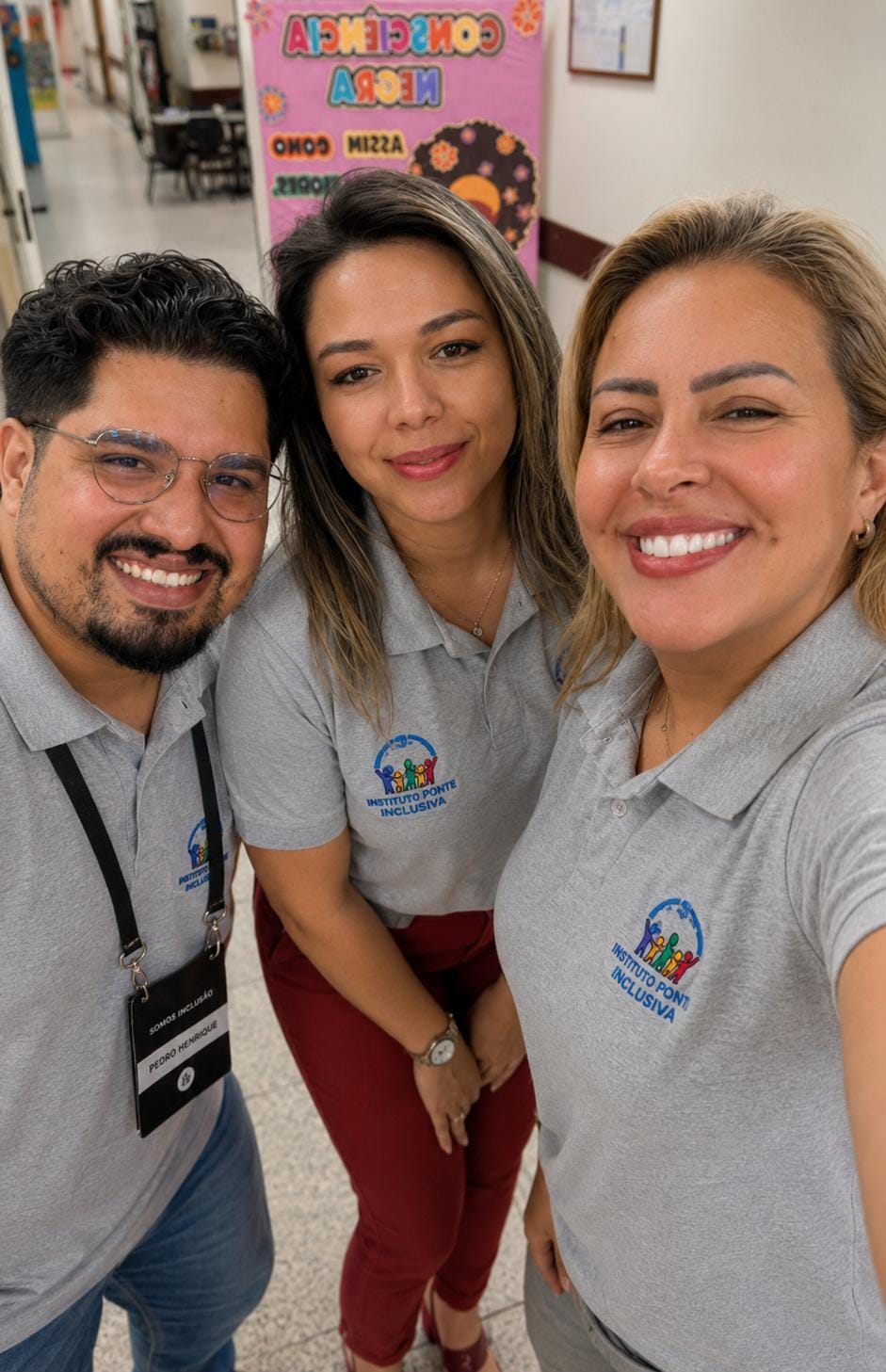 Equipe técnica do Instituto Ponte Inclusiva em evento institucional